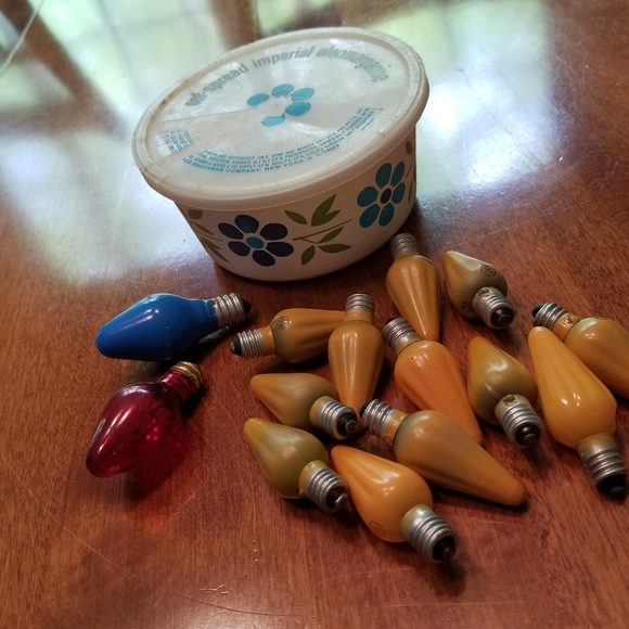 Vintage bulbs for candle holders - Picture 3 of 3